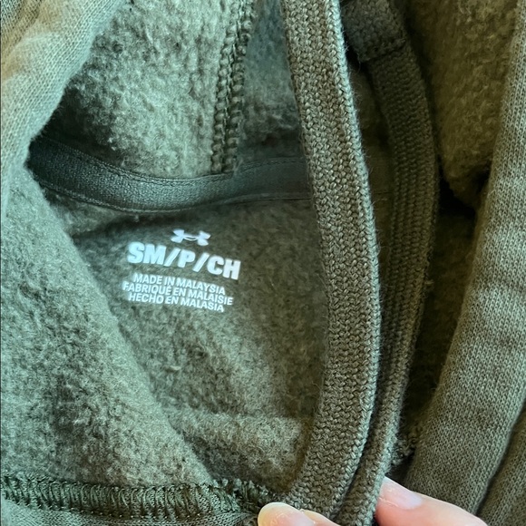 Under Armour Hoodies in Burgundy, Gray, and Olive EUC Men’s Small - Picture 3 of 13